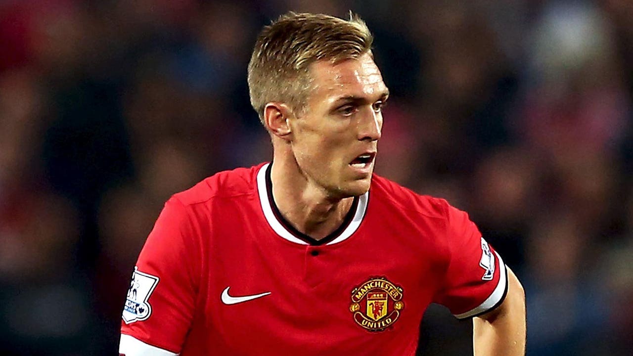 West Brom finalize late move for Man United's Darren Fletcher
